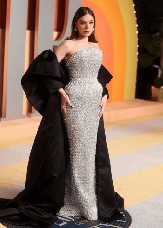 Hailee Steinfeld at the Oscars Vanity Fair After-party