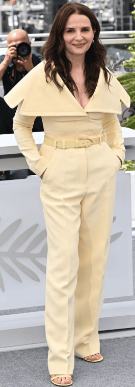 Juliette Binoche wearing Jacquemus at the Cannes 2025 Photocall - Filmotomy
