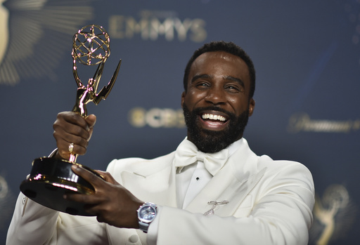 Tramell Tillman wins an Emmy Award - Filmotomy