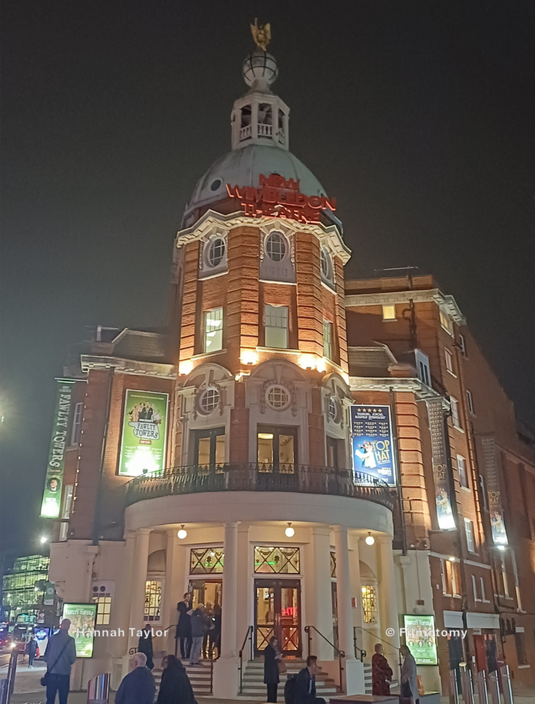 New Wimbledon Theatre building - Filmotomy